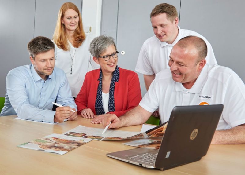 UNIFERM Carrer - we solve problems